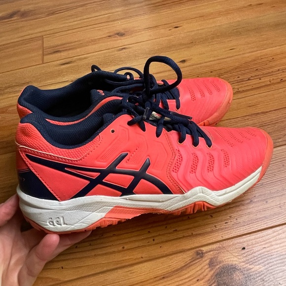 asics size 5.5